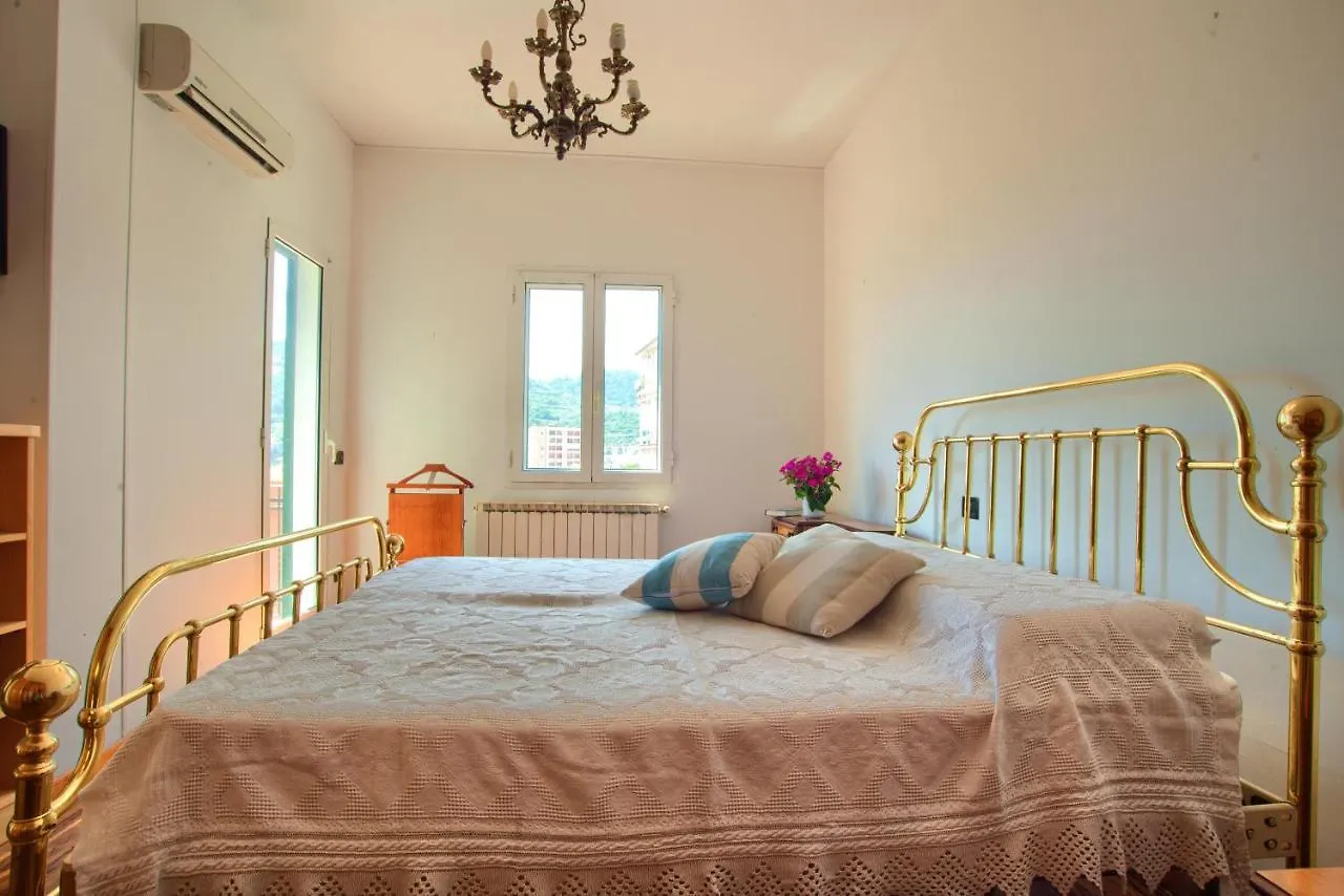 Casa Con Giardino, Garage, Wi-Fi, 2 Bagni E Ac In Una Camera Da Letto Imperia Holiday home