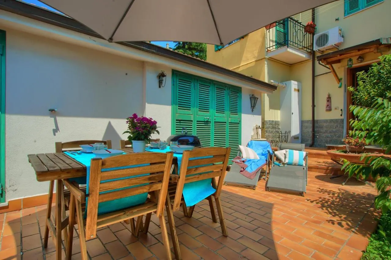 Casa Con Giardino, Garage, Wi-Fi, 2 Bagni E Ac In Una Camera Da Letto Imperia Holiday home