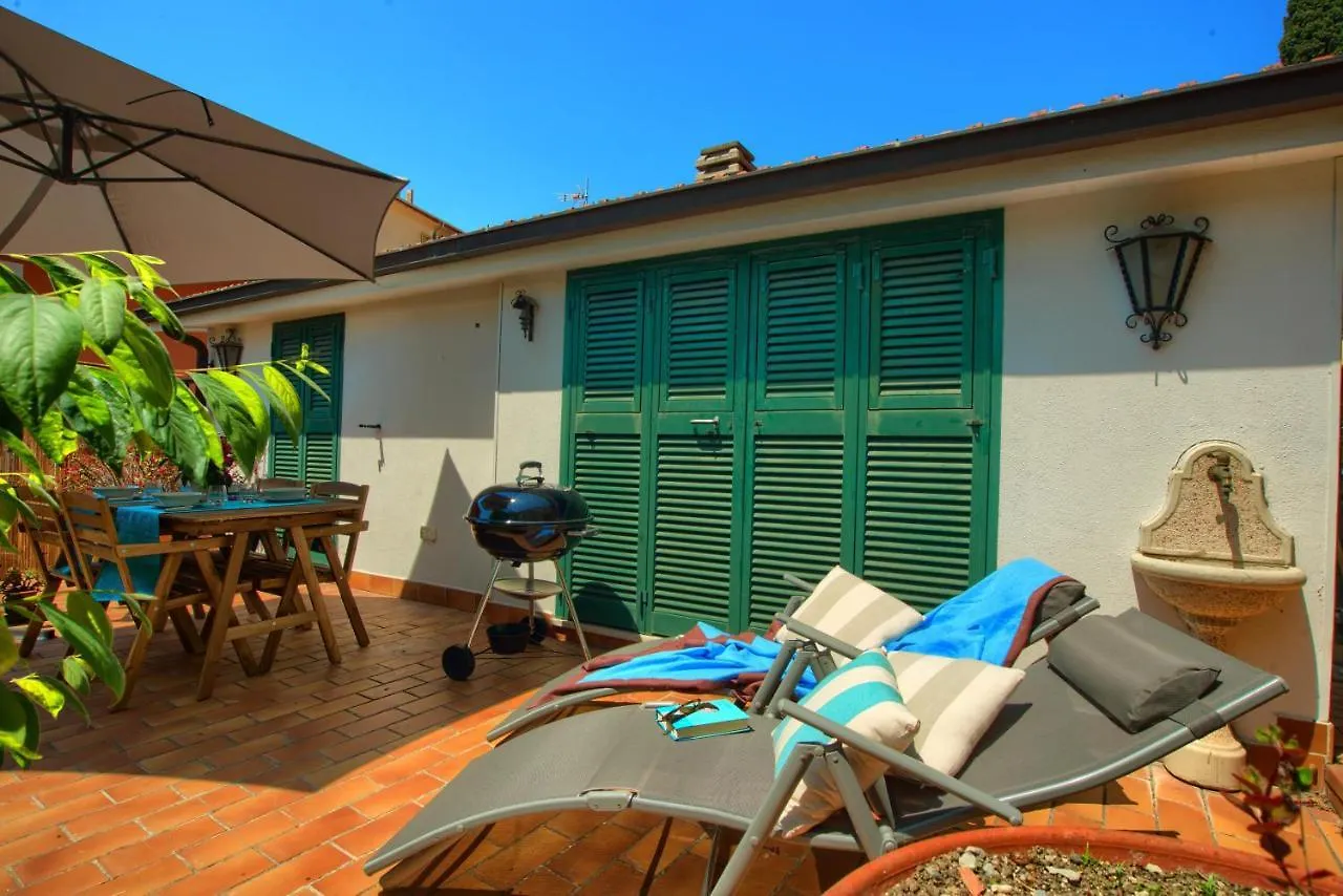 Casa Con Giardino, Garage, Wi-Fi, 2 Bagni E Ac In Una Camera Da Letto Imperia Italy