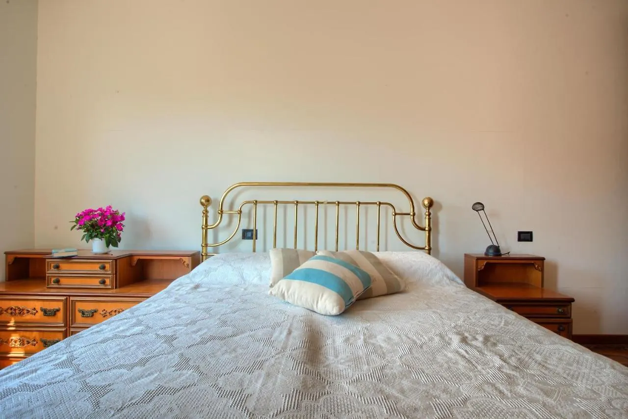 Casa Con Giardino, Garage, Wi-Fi, 2 Bagni E Ac In Una Camera Da Letto Imperia Holiday home